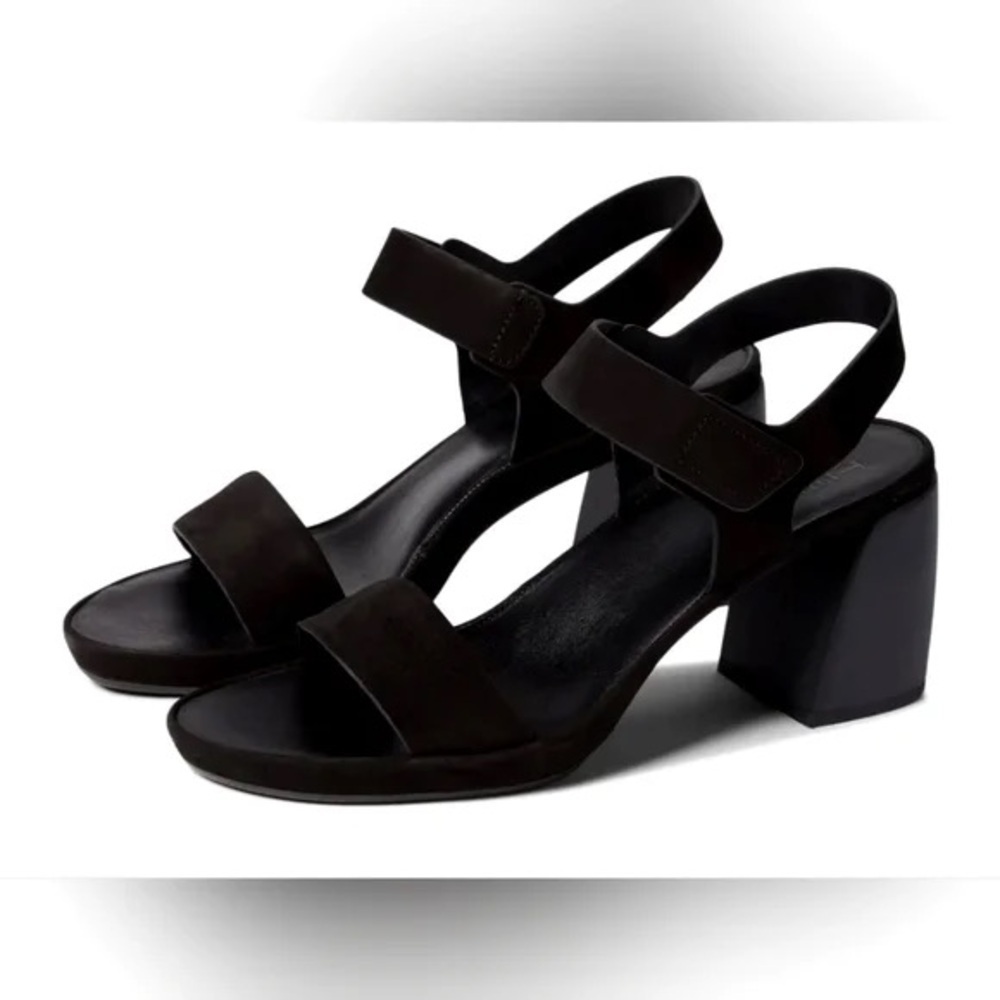 Naturalizer Glenn-Rise 2 Sandals Black New No Box some marks on heel Size 10